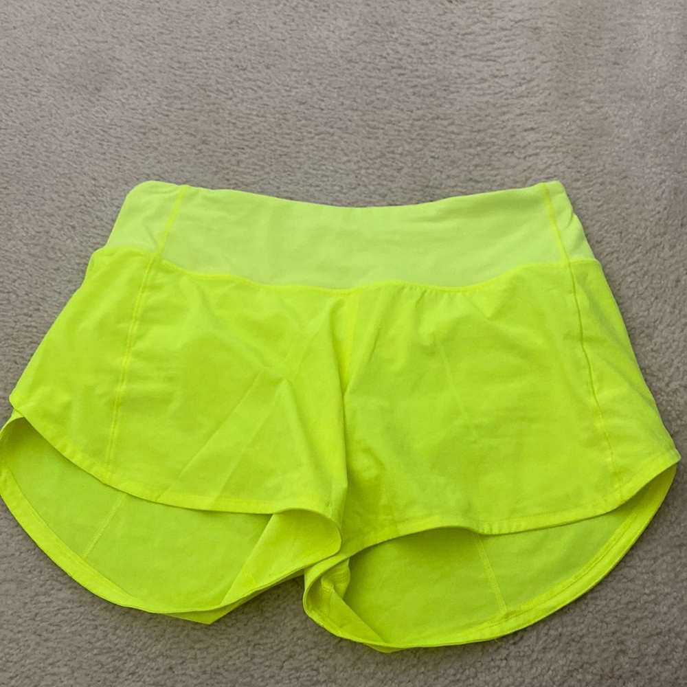 Lululemon Speed Up 4 inch shorts in neon yellow!